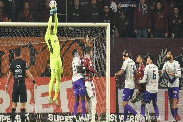 Fotbal: FC Argeș a învins-o pe Rapid (2-1), în Cupa României