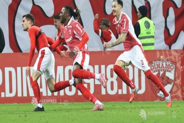 Fotbal: Victorie clară pentru Dinamo în Superligă, 4-0 cu Metaloglobus