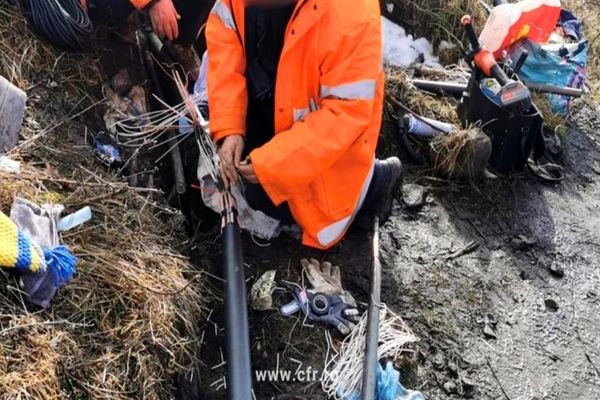 Circulația trenurilor, afectată de furturi și distrugeri ale instalațiilor feroviare