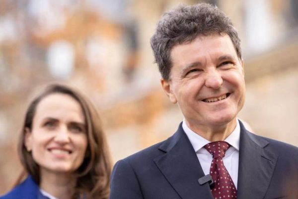 „Prim-ministrul” Nicușor Dan și rezista de la Externe, gafe pe linie