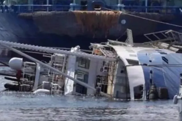 Remorcherul Astana, scos de pe fundul Mării Negre. În epavă se află trupurile a trei marinari