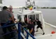 Opt turişti răsturnaţi cu ambarcaţiunea, salvaţi de poliţiştii de frontieră