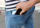 Trei bărbaţi au furat 8.000 de la un sulinean
