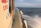 Un turist a căzut în mare cu parapanta. A fost salvat de barca primăriei din Sfântu Gheorghe