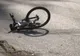 Neatenția face victime. Biciclist lovit de căruță