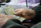 Bate vântul sărăciei prin ghişeele Serviciului Taxe şi Impozite al Primăriei!