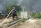 Incendiu la periferia municipiului în zona halelor industriale. Un bărbat a suferit arsuri la membrele superioare